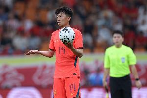 绝对主力？刘洋、韦世豪连续4场国足先发，本期国足唯二全部先发