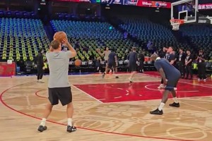 弗拉格赛前三分投篮热身训练，看这投篮姿势真舒服！