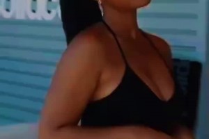 皮肤是黑了点，但身材是顶级—NBA场记布鲁克斯，吧友们喜欢嘛？